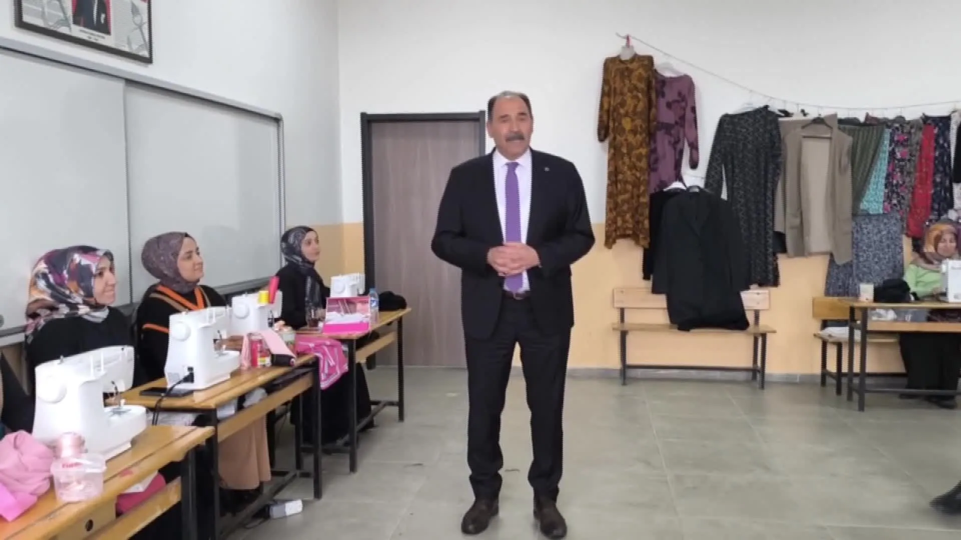 Iğdır’da kadınlar dikiş kursuyla hem öğreniyor hem kazanıyor