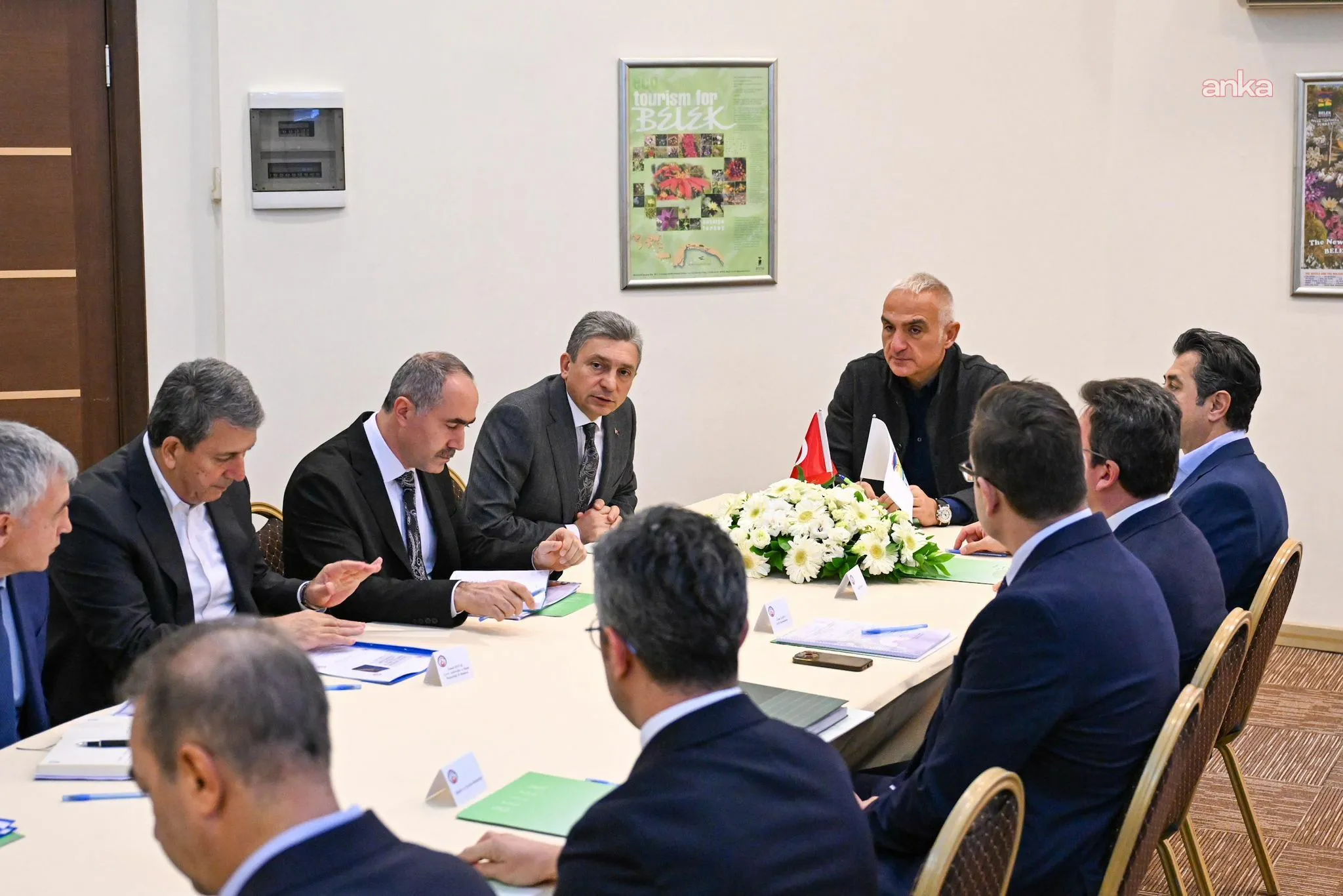 Bakan Ersoy: “Belek’te Acısu Deresi’nin denize kavuştuğu noktadaki uygunsuz yapı ve barınaklar kaldırılacak”